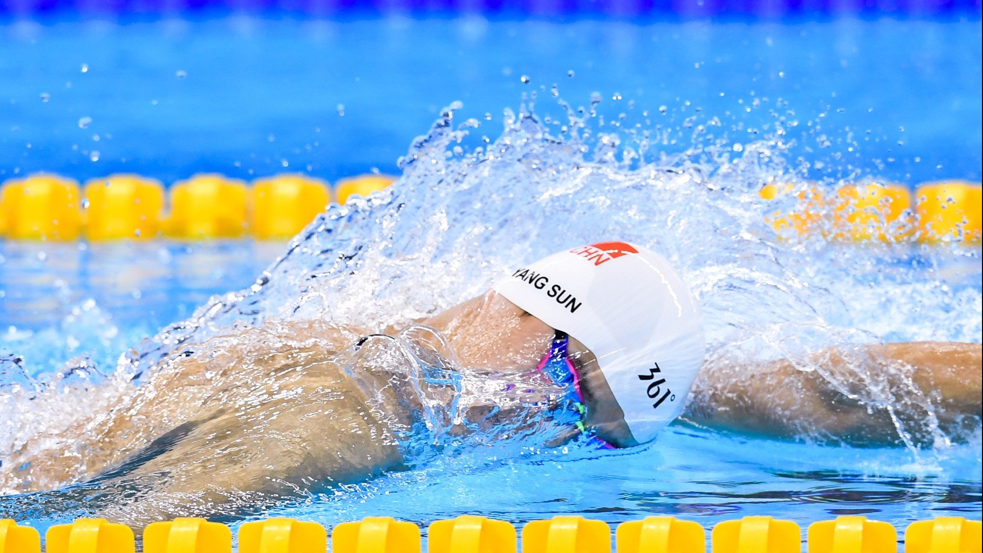 中国足球中场多点发起战术对比，当今足球中场